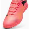 Buty piłkarskie Future 7 Play MG w kolorze różowym