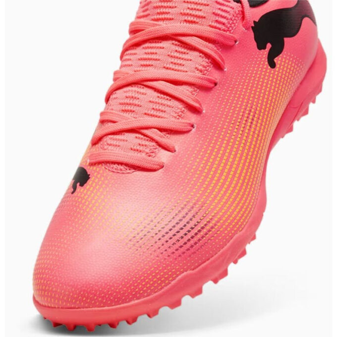 Buty piłkarskie Future 7 Play MG w kolorze różowym
