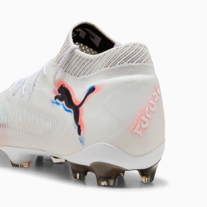 Buty piłkarskie FUTURE 8 ULTIMATE Men na twardą nawierzchnię