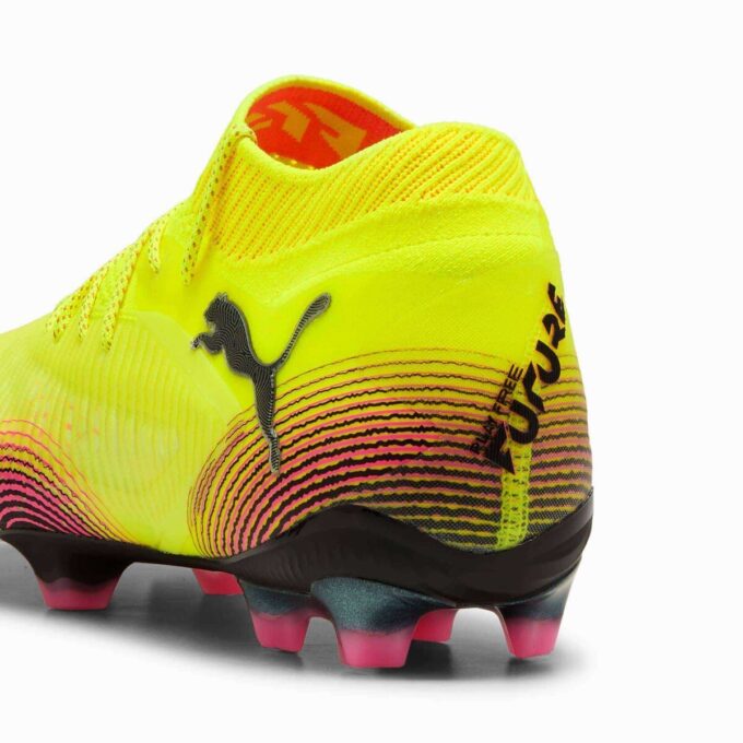 Buty piłkarskie FUTURE 8 ULTIMATE Men na twardą nawierzchnię
