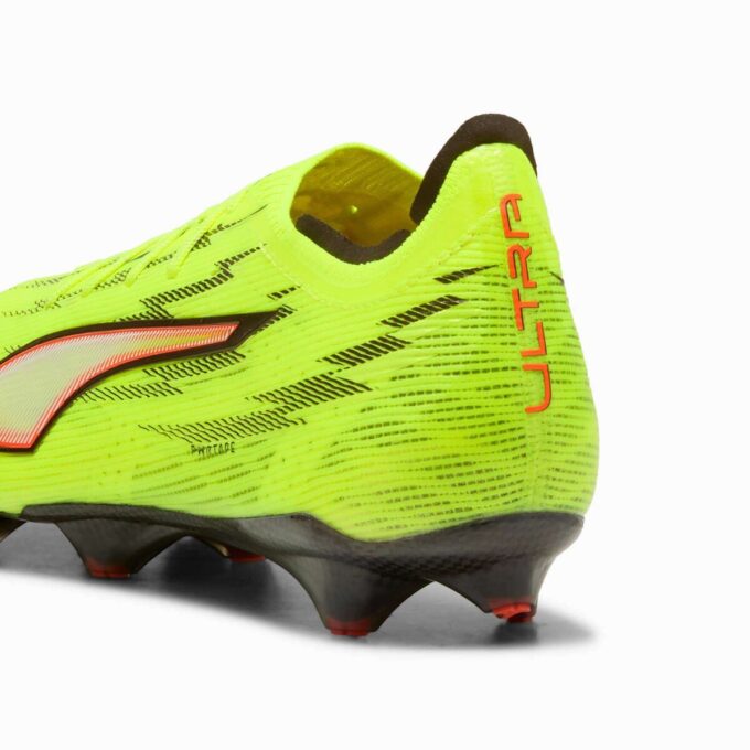 Buty piłkarskie męskie ULTRA 6 CARBON na twardą nawierzchnię