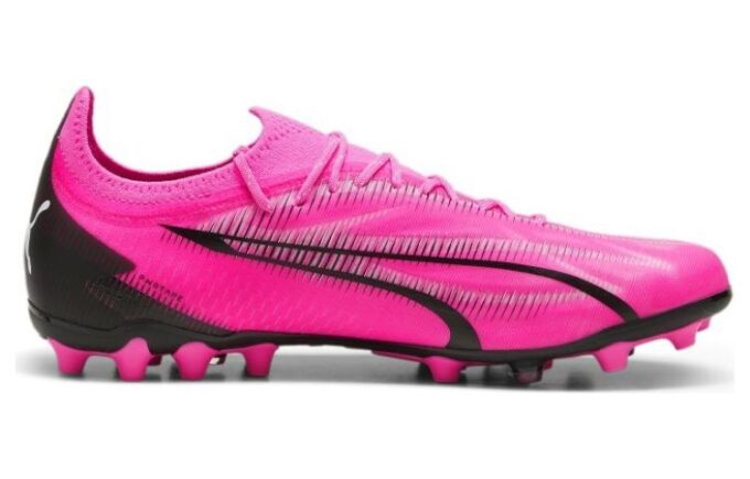 Buty piłkarskie Ultra Ultimate MG w kolorze różowo-białym