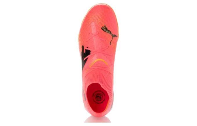 Buty treningowe Future 7 Pro Cage Soccer w kolorze różowym