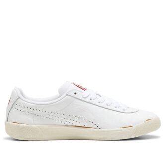 Clyde Neverworn III „White Club Red”