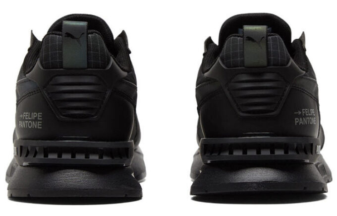 Felipe Pantone x Mirage Mox Tech „Iridescent Black”