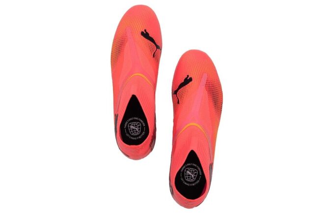 Future 7 Match + Sznurowane Buty Piłkarskie MG w Kolorze Różowym