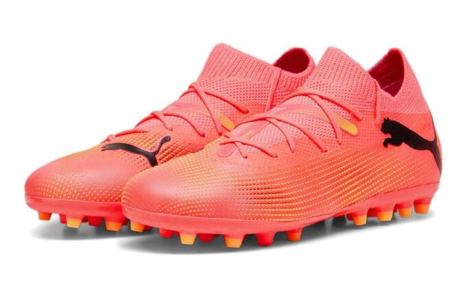 (GS) Buty piłkarskie Future 7 Match MG w kolorze różowym