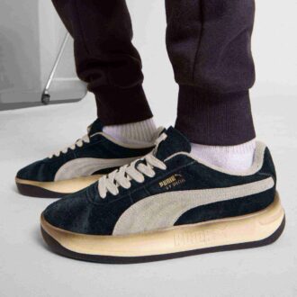 GV Special The NeverWorn V Sneakersy Unisex