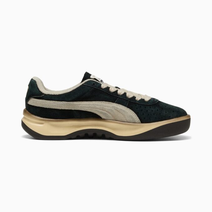 GV Special The NeverWorn V Sneakersy Unisex