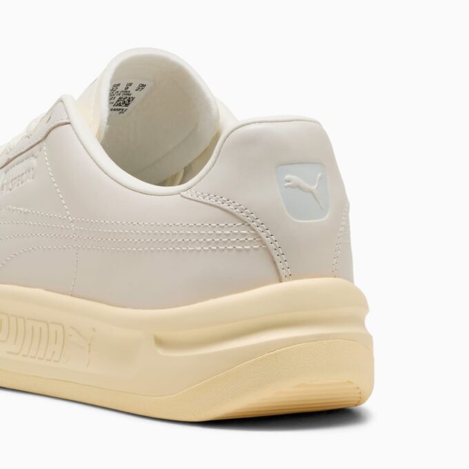 GV Special The NeverWorn VI Sneakers