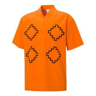 Koszulka PUMA x Pronounce Graphic z krótkim rękawem i dekoltem w serek w kolorze pomarańczowo-czarnym Koszulka PUMA x Pronounce Graphic z krótkim rękawem i dekoltem w serek w kolorze pomarańczowo-czarnym