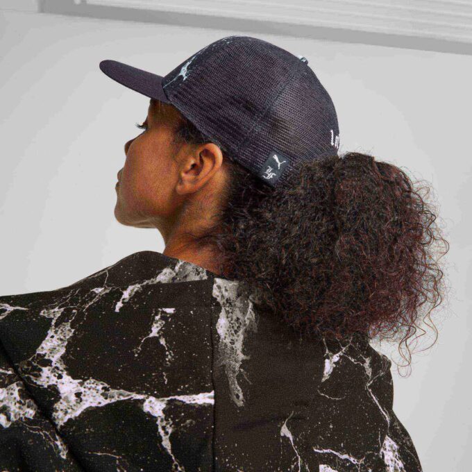 LaFrancé Napisane w chromowanej czapce trucker