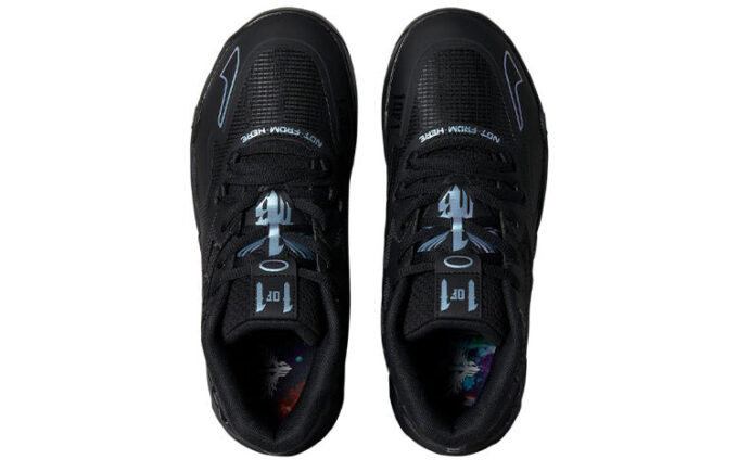 MB.01 LaMelo Ball „Iridescent Dreams”