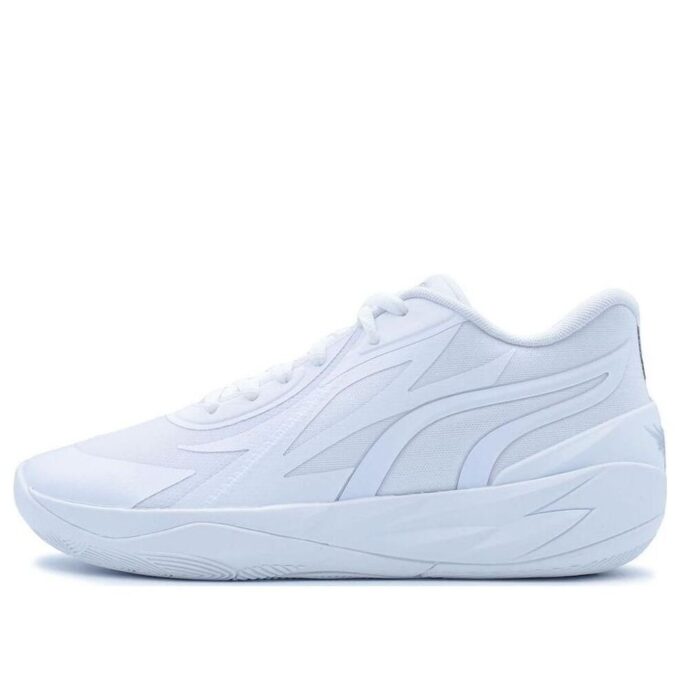 MB.02 Lo „Triple White”
