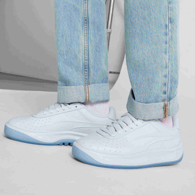 Specjalne buty sportowe GV Boss