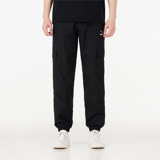 Spodnie cargo Logo Classics w kolorze czarnym
