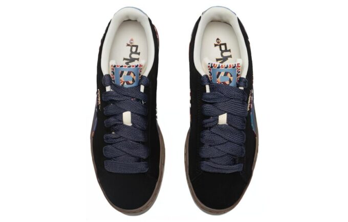 Suede Bz Emb „Czarny Granatowy Marcepan Jasnoniebieski”