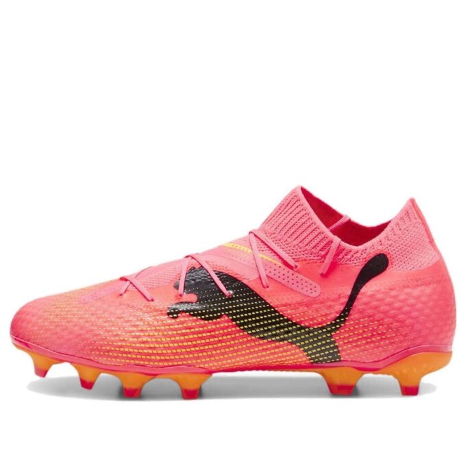 Sznurowane buty piłkarskie Future 7 Pro FG/AG w kolorze różowym