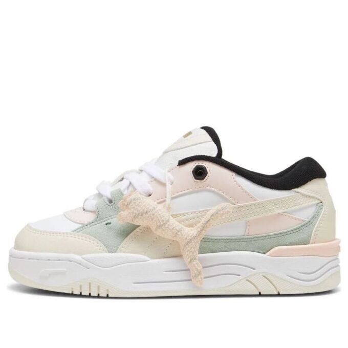 (WMNS) 180 „Wesołych Świąt”