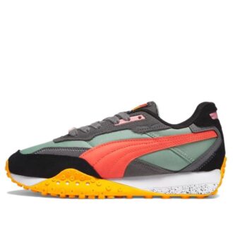 (WMNS) Blacktop Rider „Miłość do marki”