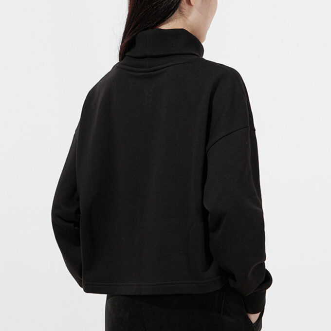 (WMNS) Bluza Classics Logo z haftem w kolorze czarnym