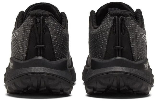 (WMNS) Fast-Trac Nitro „Czarny metaliczny srebrny”