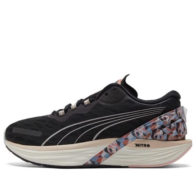 (WMNS) Maggie Stephenson x Run XX Nitro Artwork „Black Arctic Ice”
