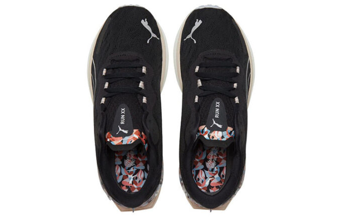 (WMNS) Maggie Stephenson x Run XX Nitro Artwork „Black Arctic Ice”