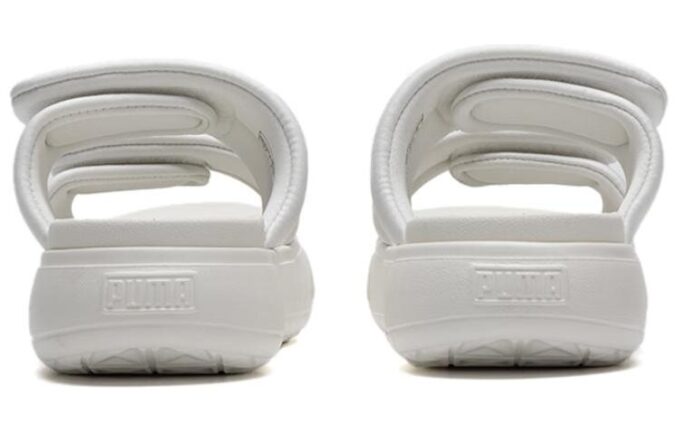 (WMNS) Mayu Puffy Slides „Warm White”