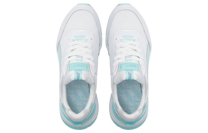 (WMNS) Mirage Sport Glow „Biały niebieski skorupki jajka”