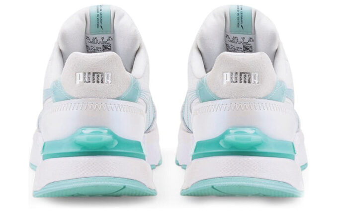 (WMNS) Mirage Sport Glow „Biały niebieski skorupki jajka”