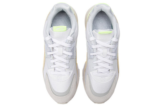 (WMNS) Mirage Sport „Loom Tonal – White Arctic Ice”