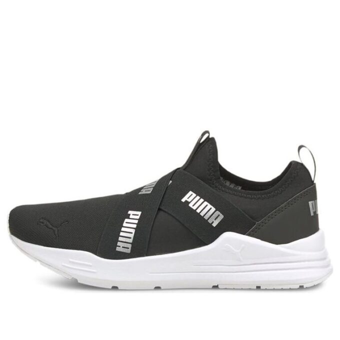 (WMNS) Wired Run Slip-On „Black Silver”