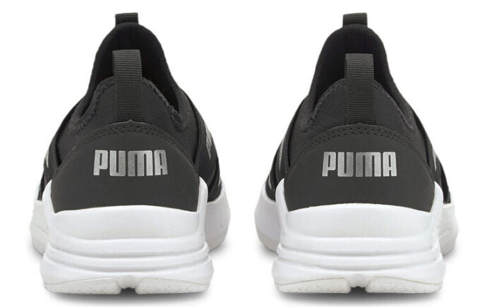 (WMNS) Wired Run Slip-On „Black Silver”