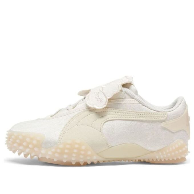 (WMNS) x Collina Strada Mostro „Ciepła biel”